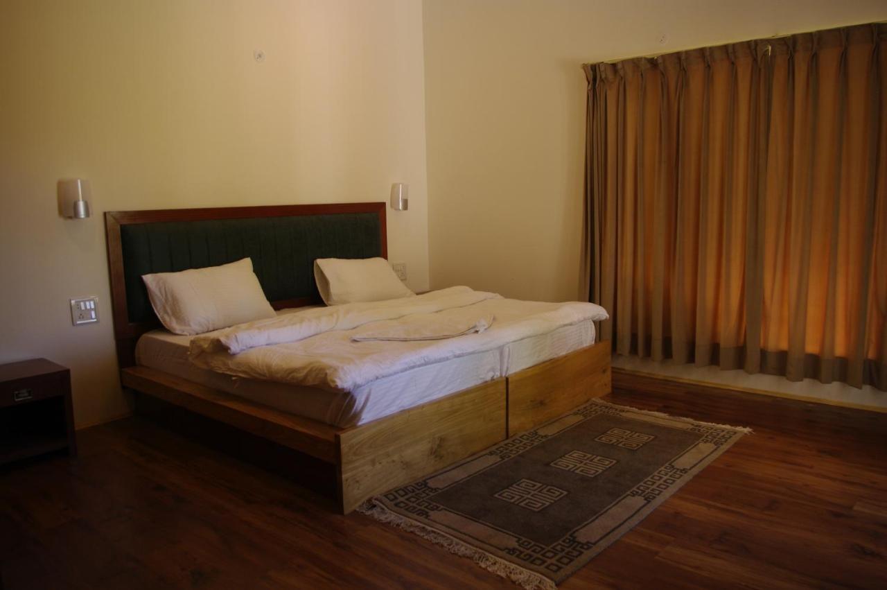Hotel Rock Castle Residency à Leh Extérieur photo