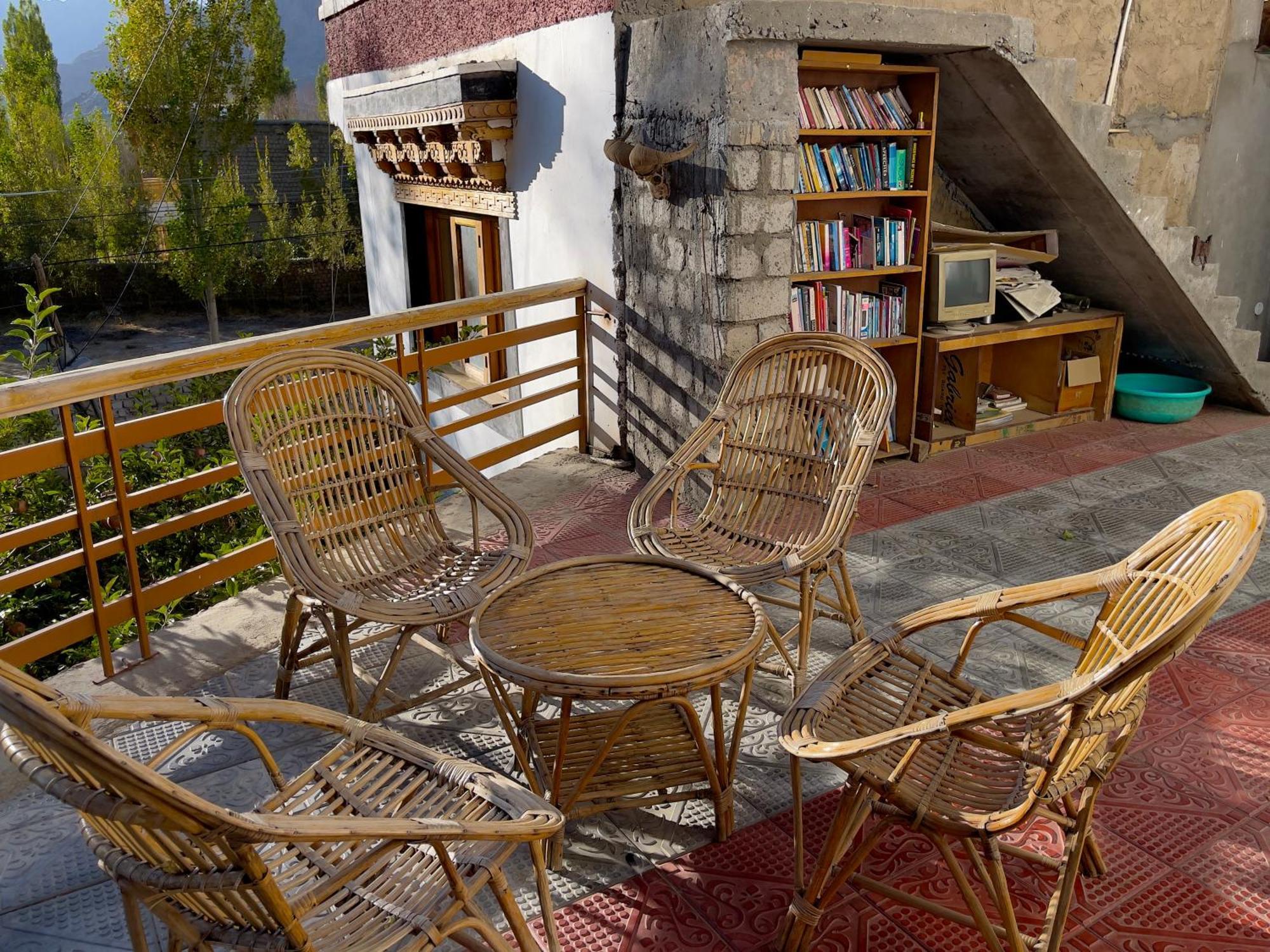 Hotel Rock Castle Residency à Leh Extérieur photo